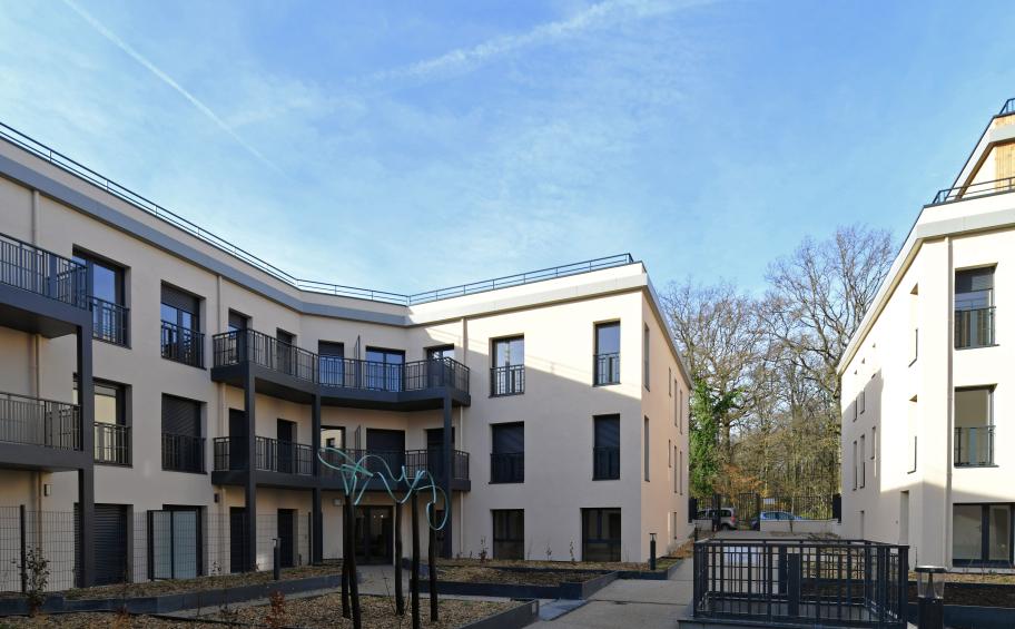 À Jouy-en-Josas, Eiffage Immobilier transforme un immeuble de bureaux en 75 logements