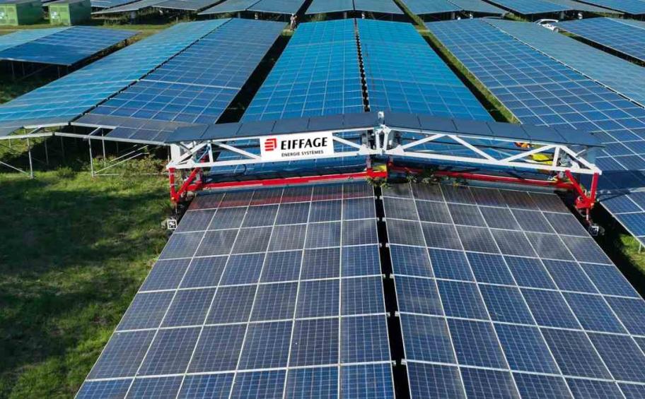 Eiffage Énergie Systèmes develops a carbon-free washing machine for Cestas solar power plant (33)    