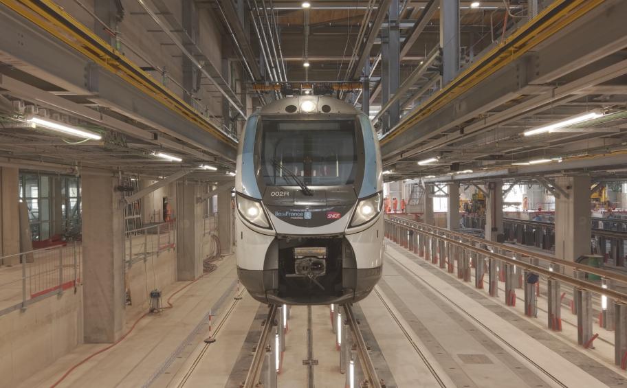 Le premier train Regio 2N a été accueilli dans le futur technicentre SNCF de Villeneuve Demain