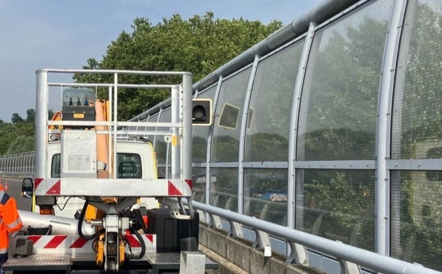 Pour la SAPN, Eiffage Énergie Systèmes va remplacer 342 luminaires en quatre semaines sur un viaduc de l’A14 