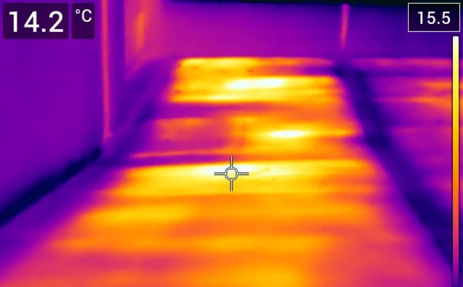 Pour Eiffage Route, Eiffage Énergie Systèmes met au point la solution ICCAR, basée sur une peinture résistive