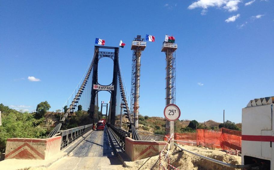 Madagascar : les travaux du pont de la Kamoro avancent rapidement
