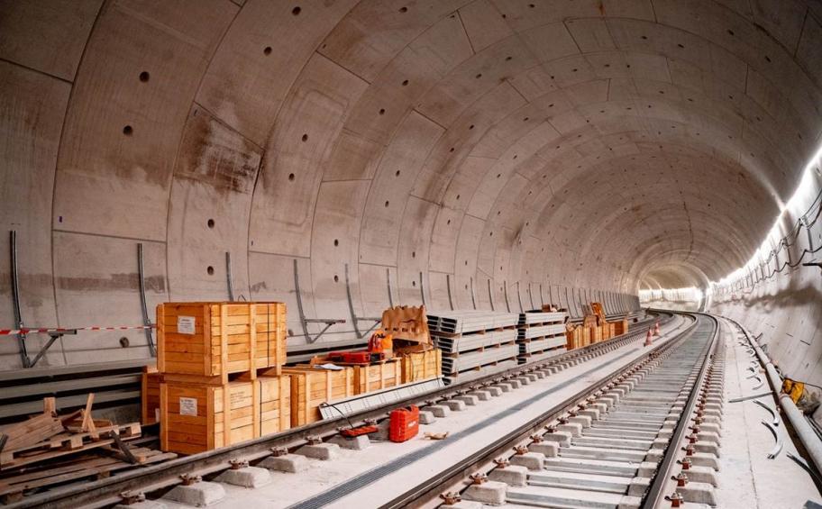 On the EOLE project, Eiffage Rail has carried out the 100th concreting of railway tracks