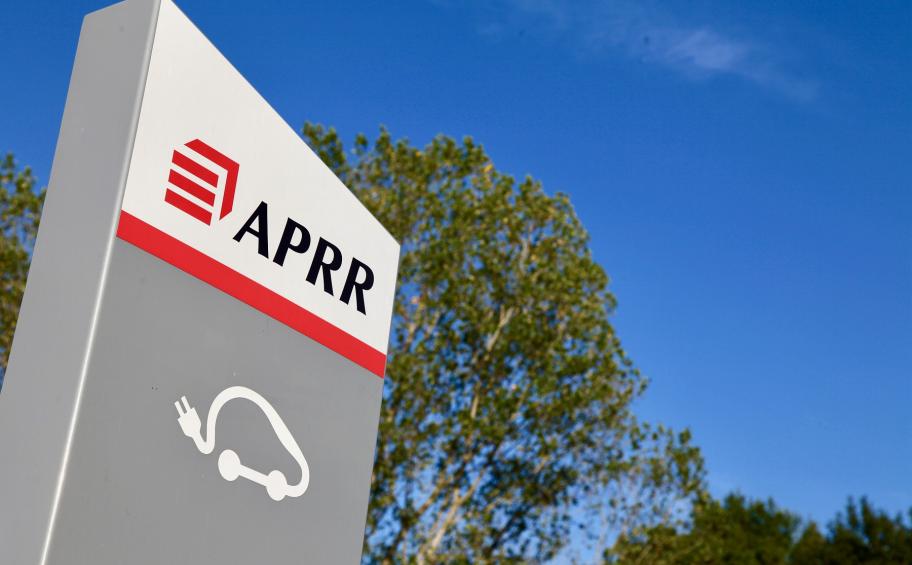 Electromobility: 100% of APRR areas equipped with charging stations!