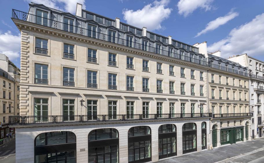 Our Pradeau Morin teams carried out major restructuring work at 10/12 place de la Bourse in Paris, combining conservation of the architectural heritage with energy efficiency.