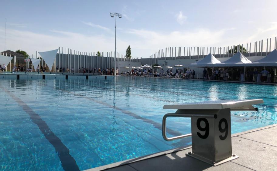 Official opening of the Amiens leisure pool centre