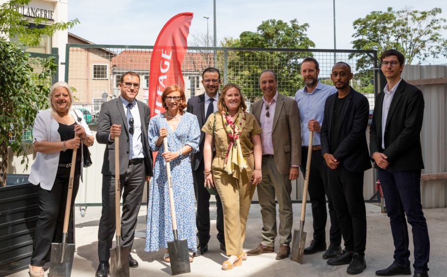 Eiffage Immobilier plants the first tree on the A2/C8 block of the Quartier de Seine Ouest ZAC in Asnières-sur-Seine (92)