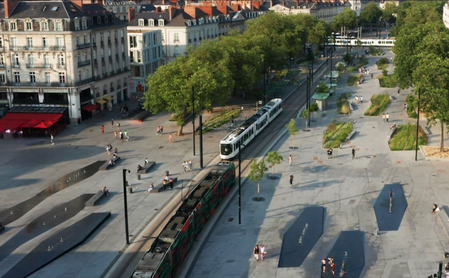 In Nantes, DLE Ouest gives the Place du Commerce a new look