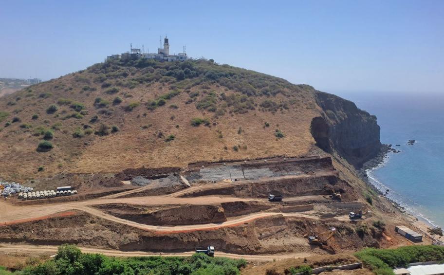 In Senegal, Eiffage Génie Civil continues general earthworks on the Mamelles desalination plant project