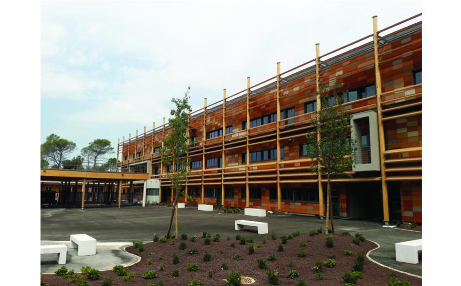 Secondary school in Carcès handed over on 31 July 2017 after only 15 months of works
