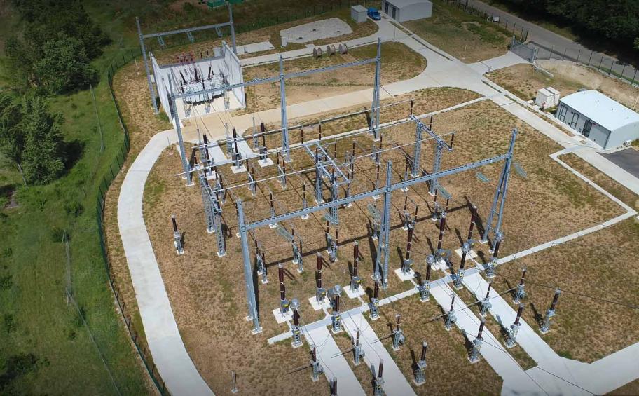 Dorsalys blends an HVB substation into the landscape near Valence TGV station (26) for Enedis