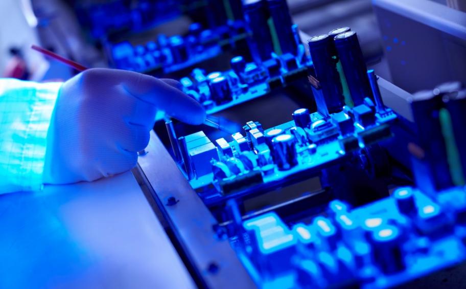 Eiffage Énergie Électronique investit dans des équipements à la pointe des technologies