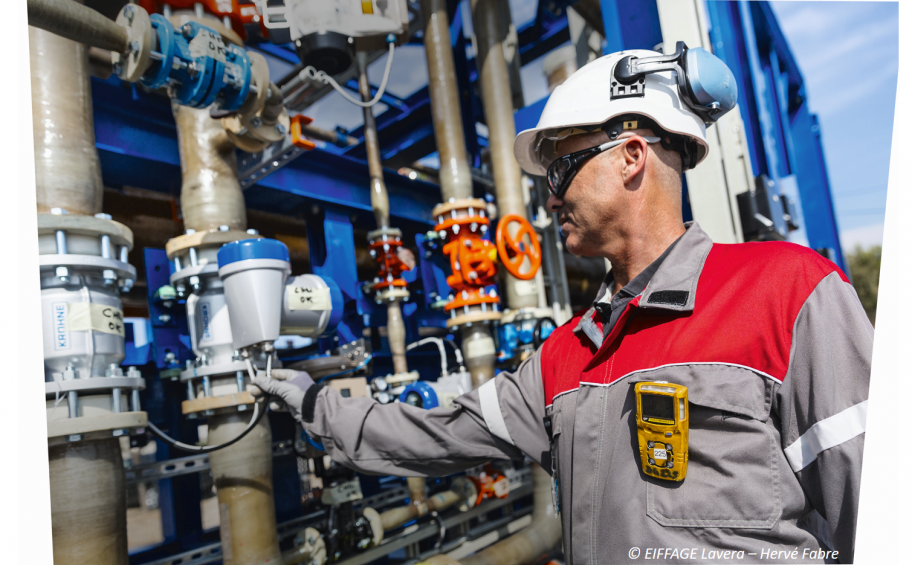 Total and Eiffage together to detect the best start-up regarding prevention and safety in industrial environment