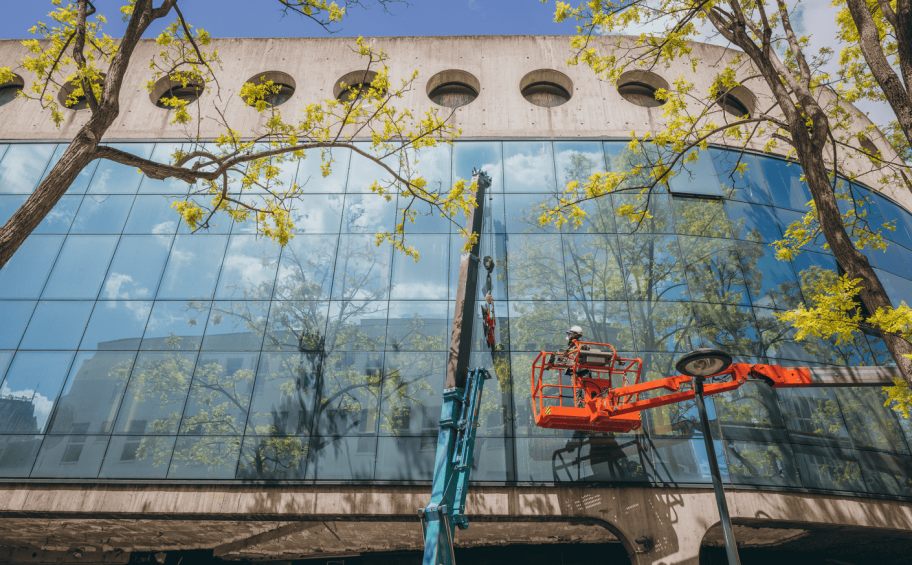 The last work in France by Oscar Niemeyer, the famous Brazilian architect, is getting a facelift thanks to our Eiffage Construction teams.