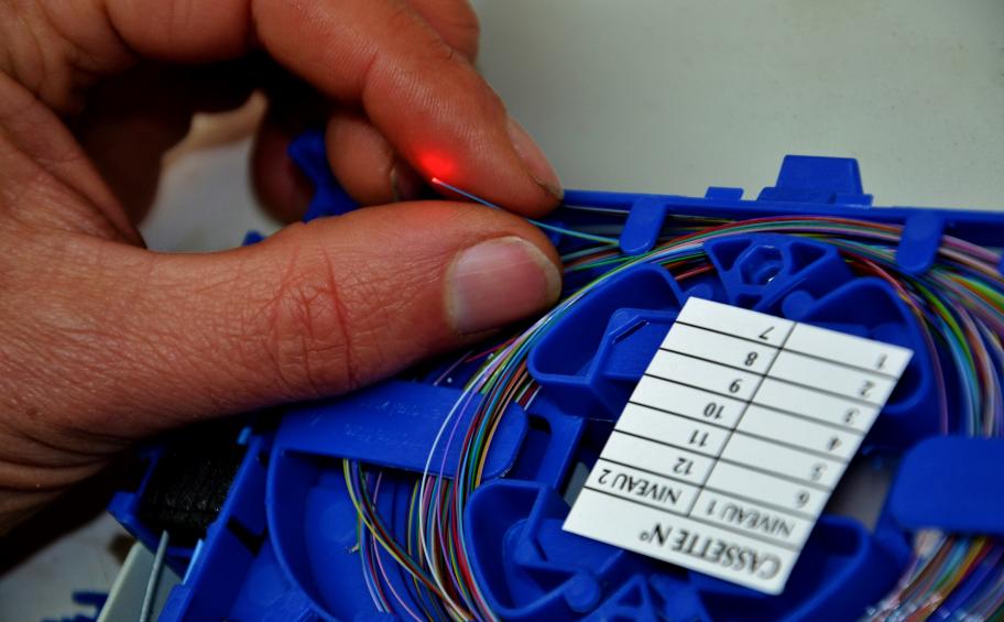Le SIEDA fait appel à Eiffage Énergie pour que la fibre optique gagne l’Aveyron