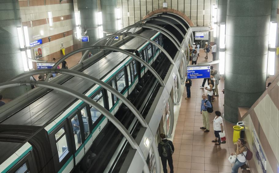 La RATP choisit Faiveley Transport et Eiffage Énergie pour équiper en portes palières la ligne 4 du métro parisien