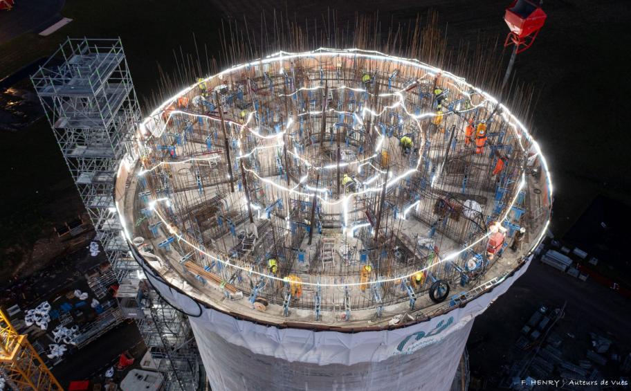 The construction of the H2 vertical plant ends