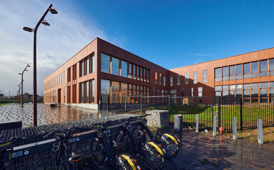 Eiffage Immobilier and Eiffage Construction deliver the Vivalley programme, a 4200m2 building housing companies and start-ups dedicated to sport and health in Liévin